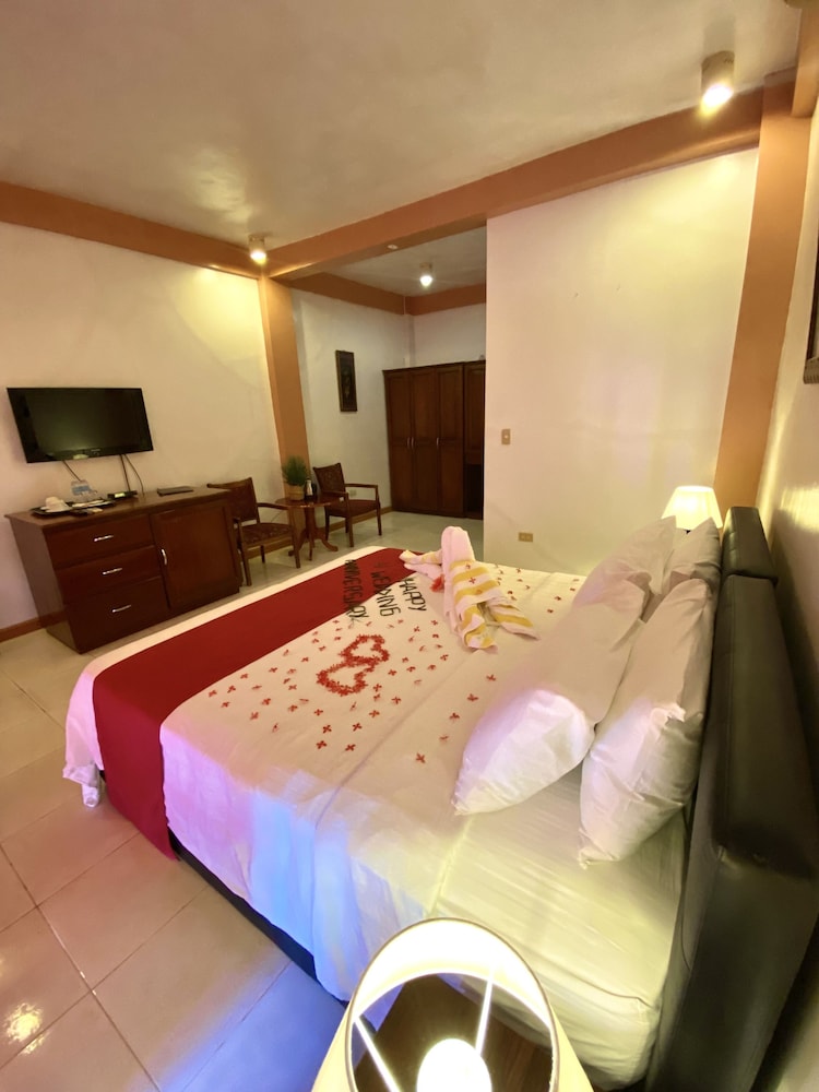Anda White Beach Resort 29/64