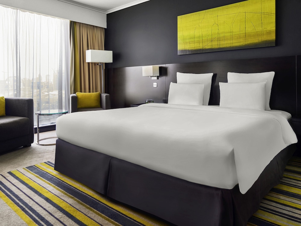 Executive, King Bed