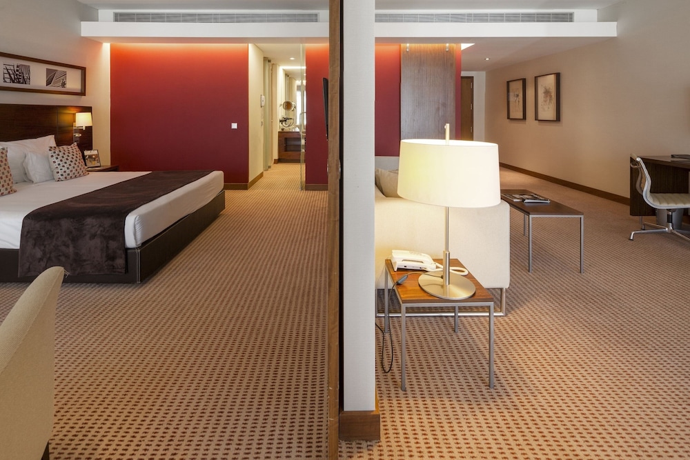 Lagoas Park Hotel 76/100