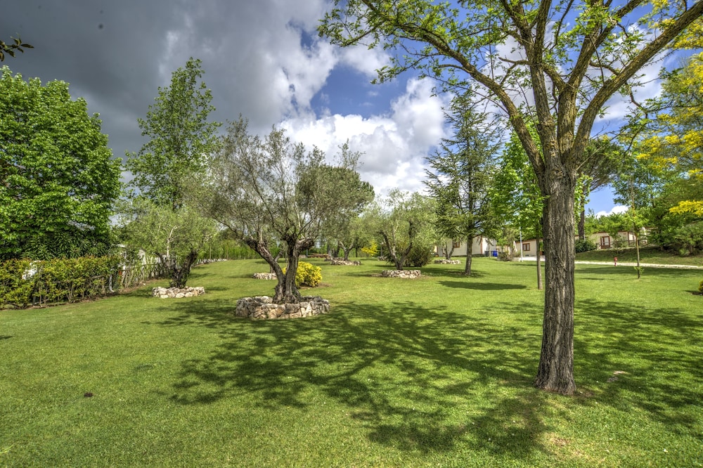 Flaminio Village Bungalow Park Campground 56/71