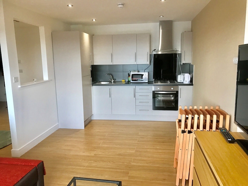 Ilford Tower Apartments 38/45