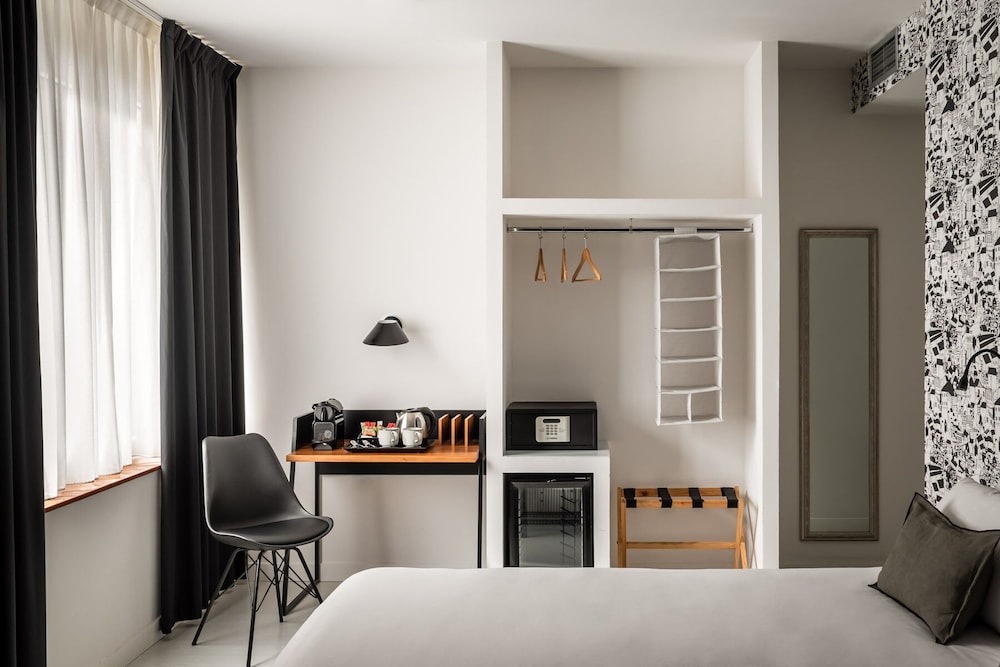 Cosmov Bilbao Hotel** 56/63