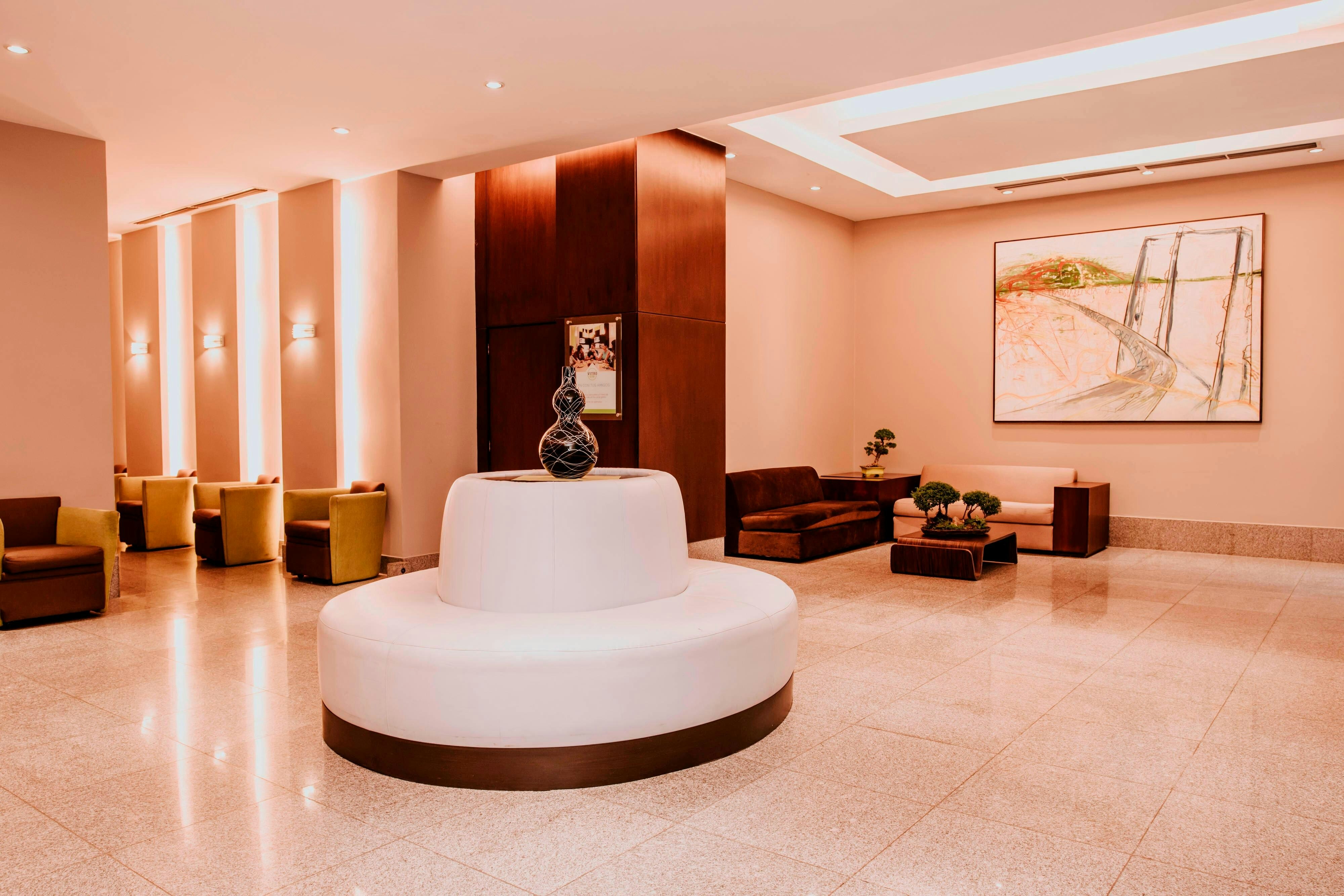 Courtyard By Marriott Guayaquil 2/4