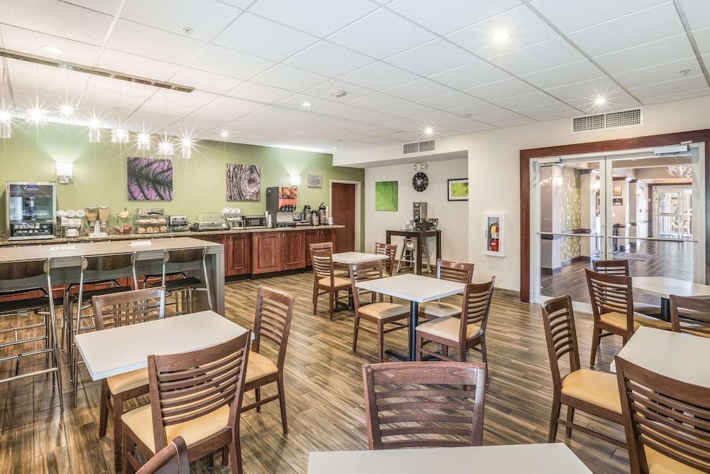 Sleep Inn & Suites Hiram - Atlanta Northwest 26/38