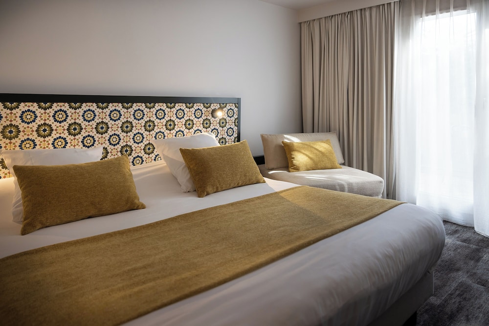 SAINT NICOLAS HOTEL 23/80