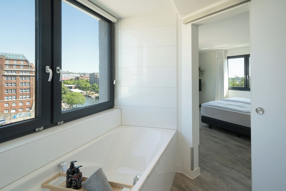 لوفت بسرير كينج، Innside By Melia Hamburg Hafen 5/6