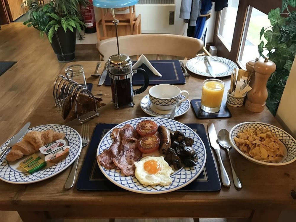 Church Farm Lodge 33/50