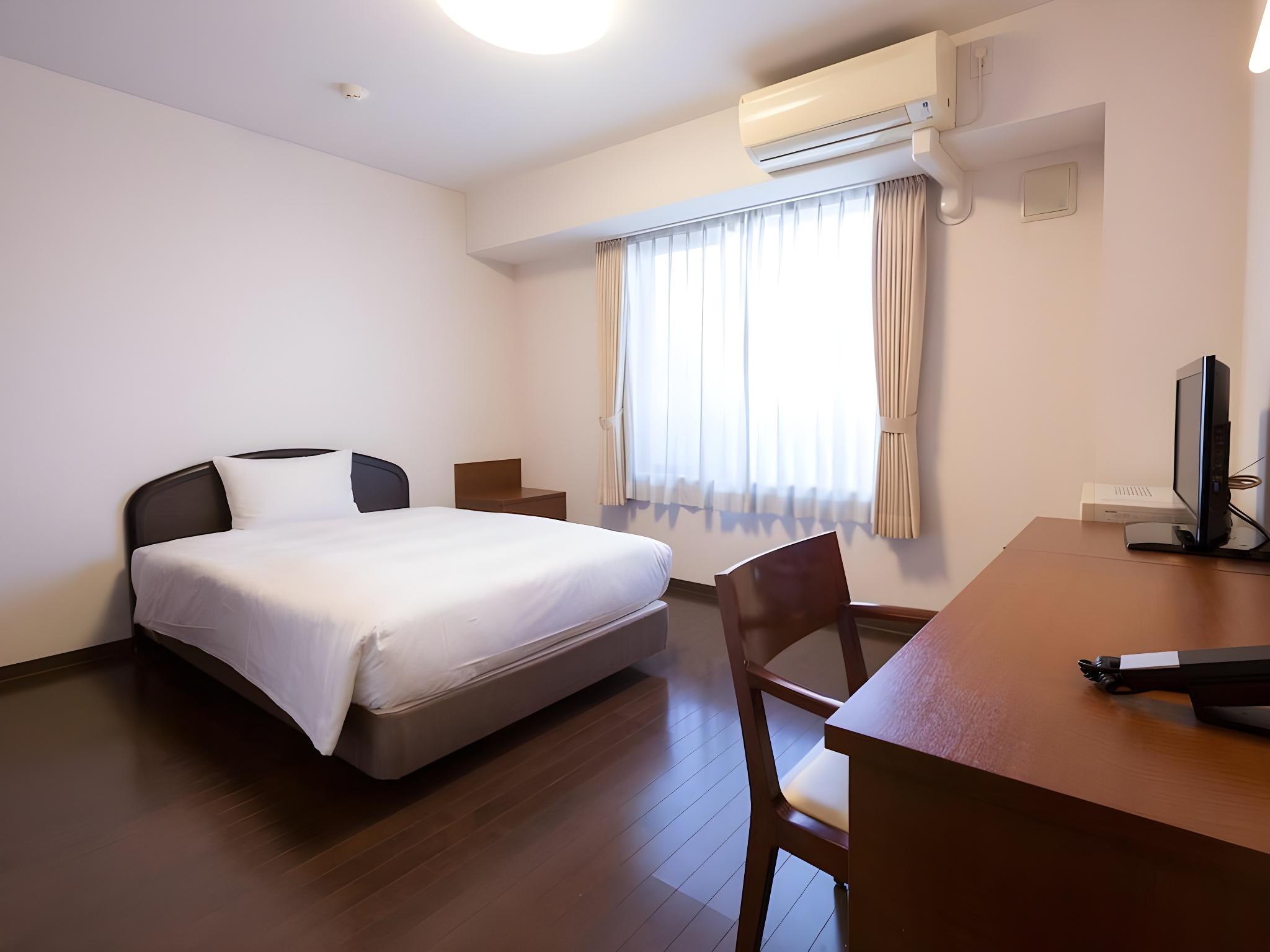 Semi Room, Standard, Semi Double Bed, Smoking