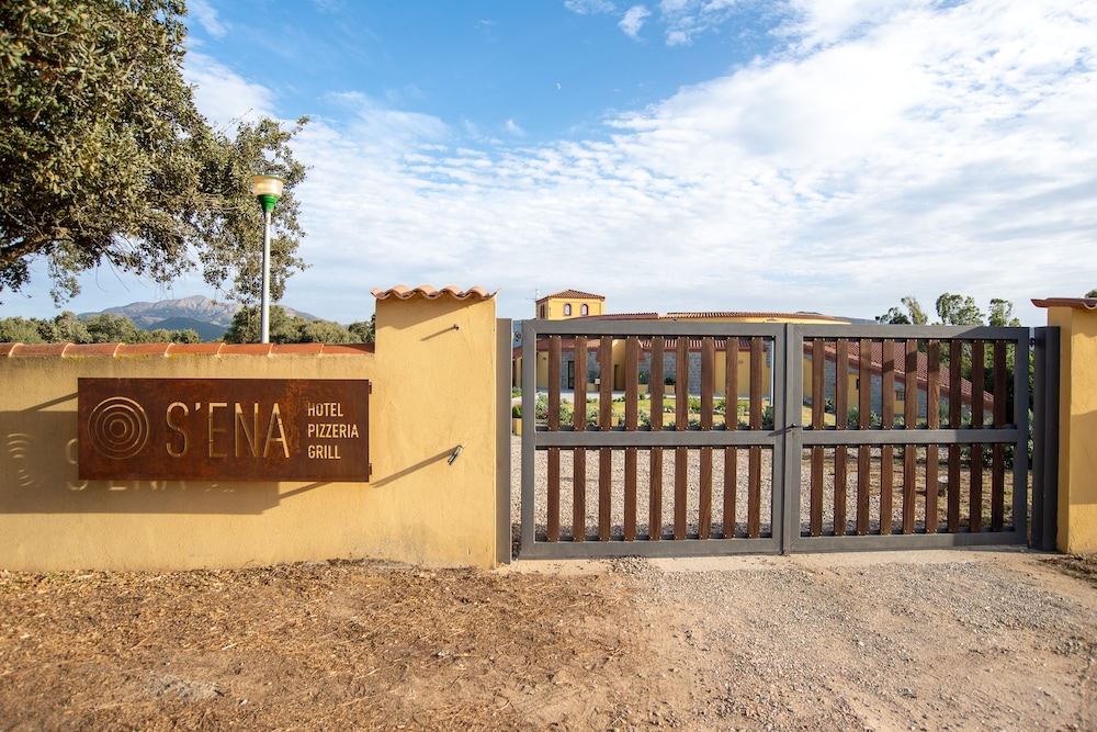 S'Ena Hotel 5/50