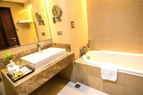 غرفة جونيور بسرير مزدوج أو سريرين منفصلين