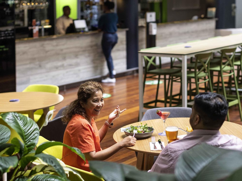 Novotel Darwin CBD 48/64