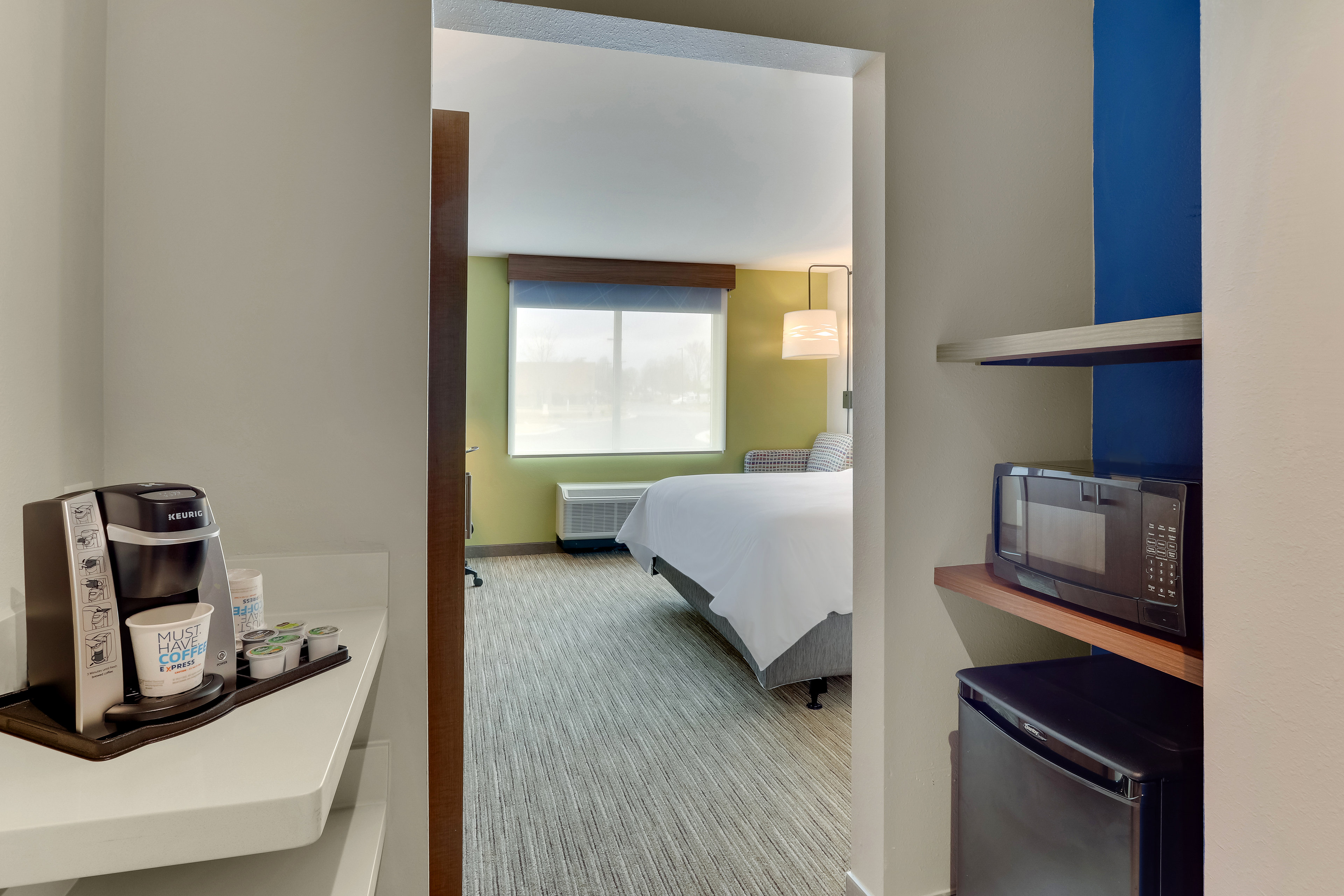 Holiday Inn Express and Suites Dawsonville 25/74