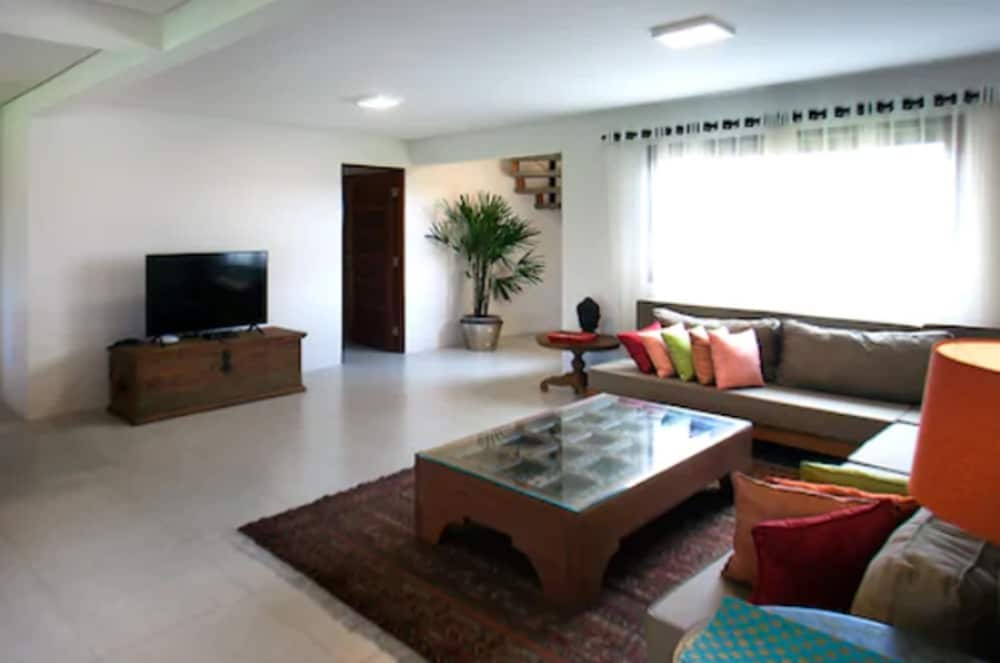 Zorah Beach Hotel 24/50