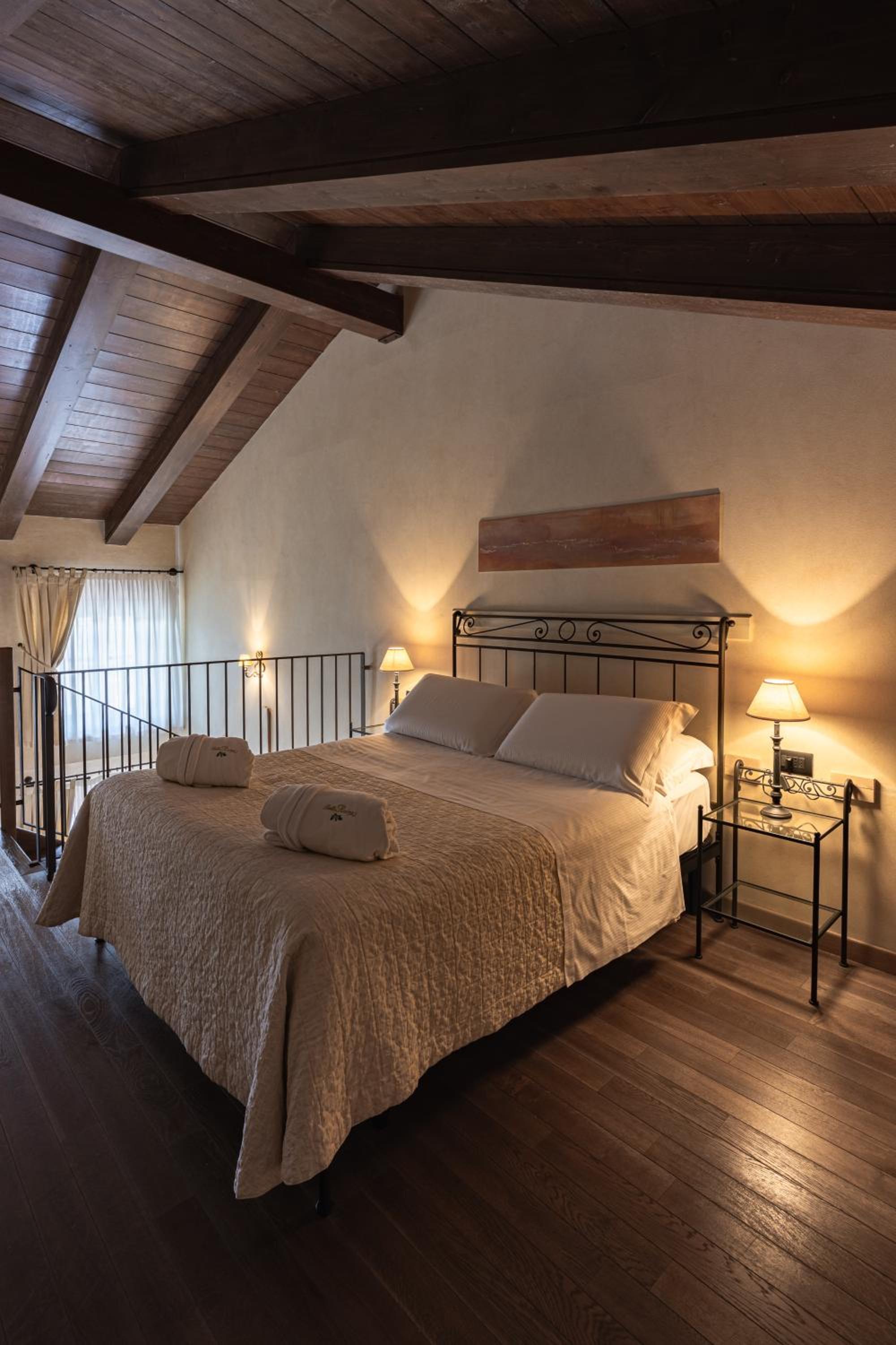 RELAIS BELLA ROSINA 25/52