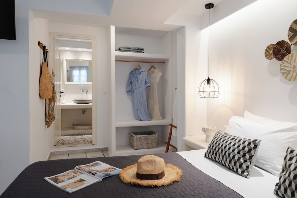 Sea View Apartments and Studios 40/50