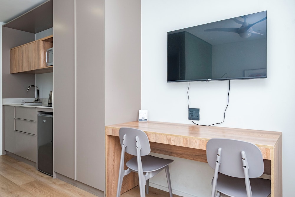 Habitat Aparthotel by Totalstay 37/55