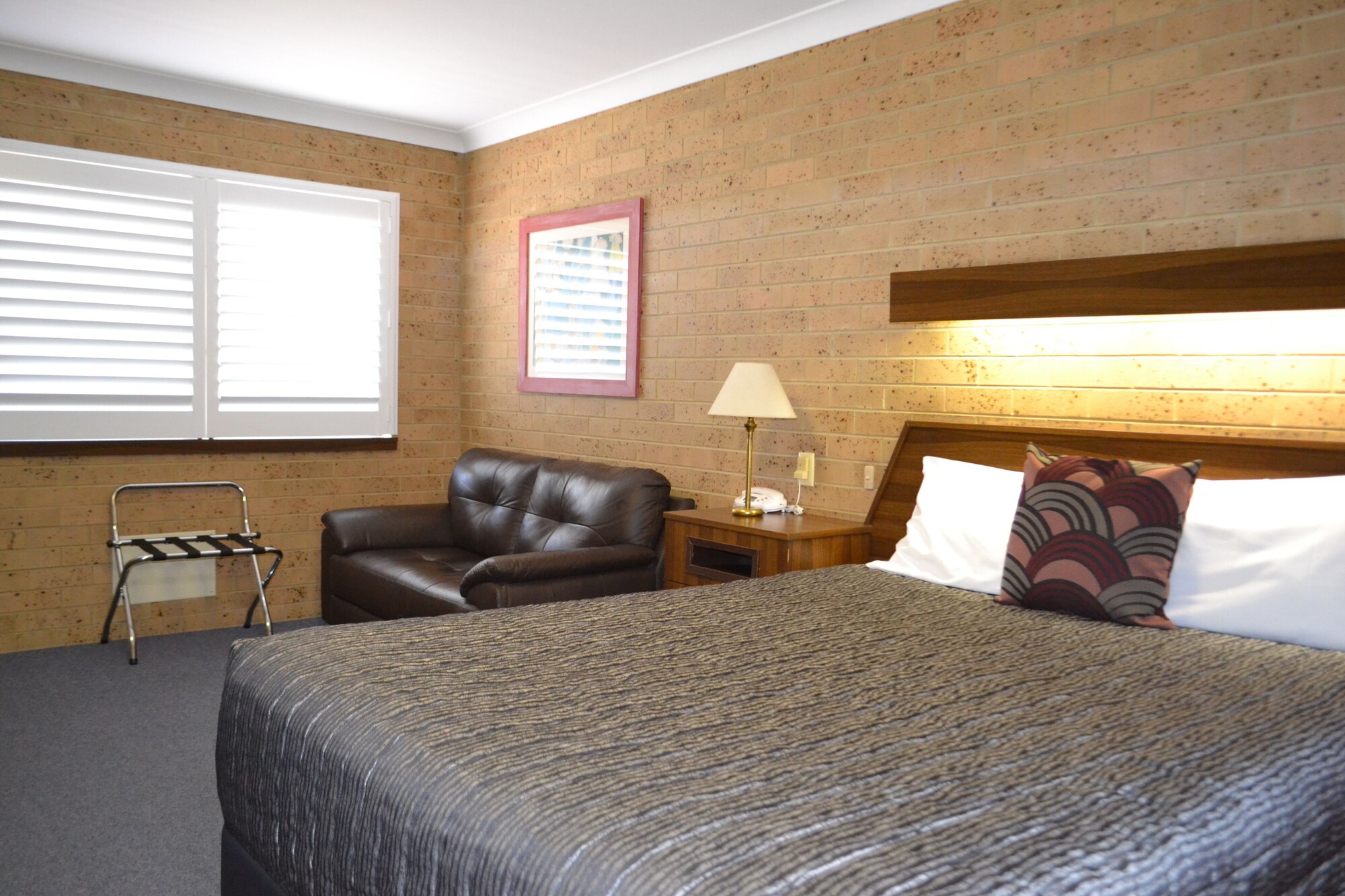 Executive, Queen Bed