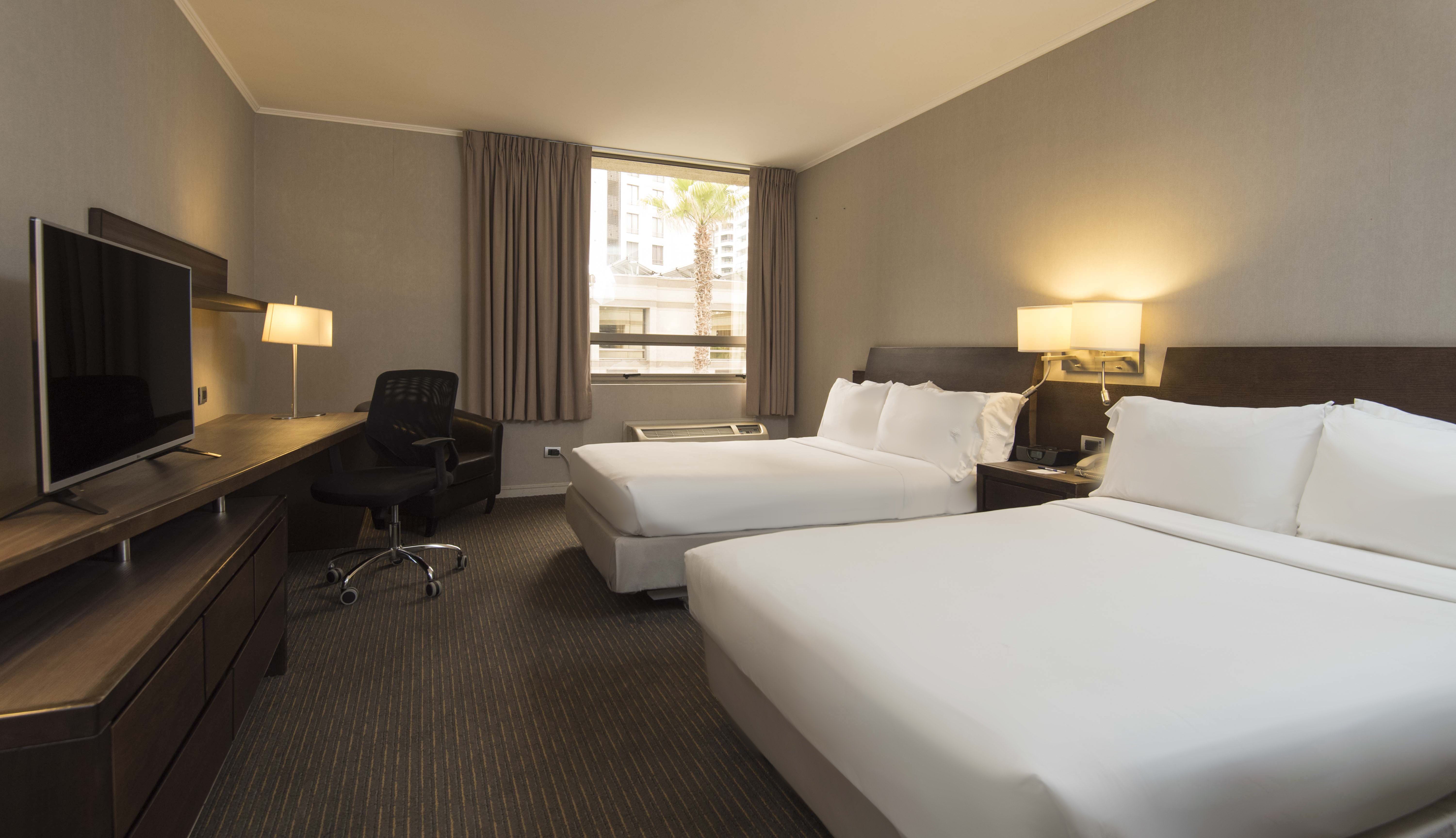 HOLIDAY INN EXPRESS IQUIQUE 21/74