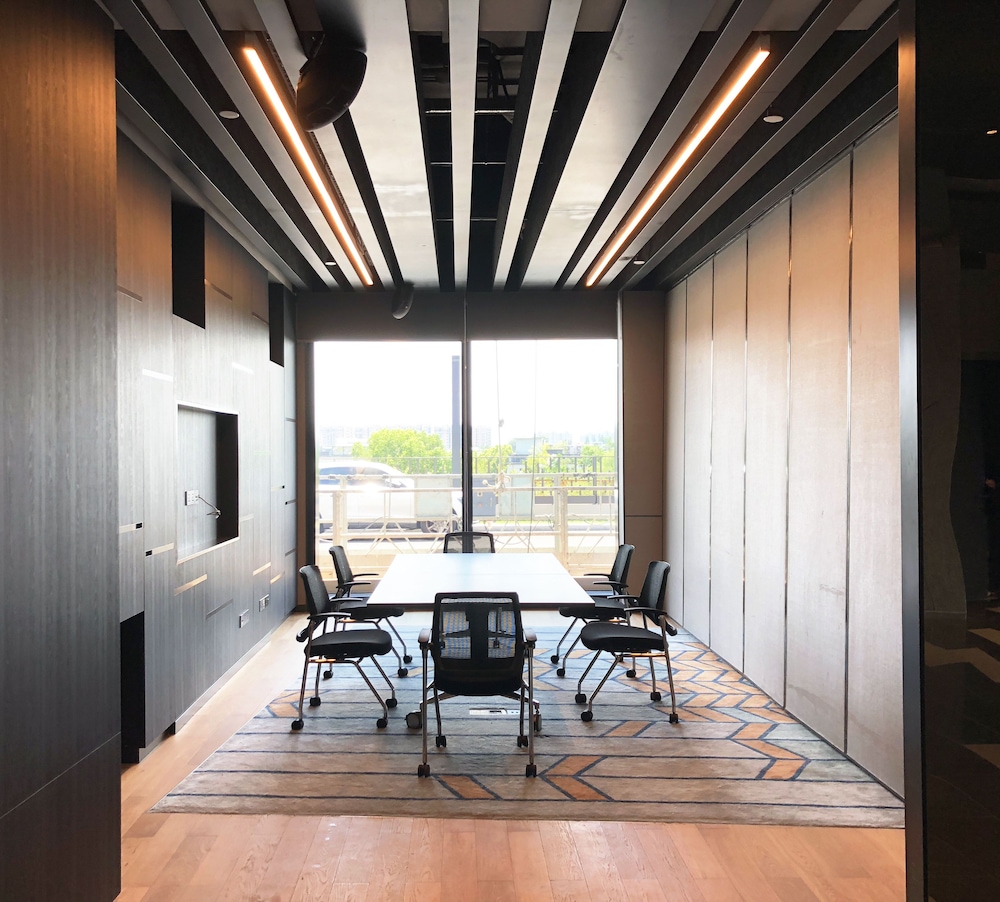 Artyzen Habitat Hongqiao Shanghai 65/71