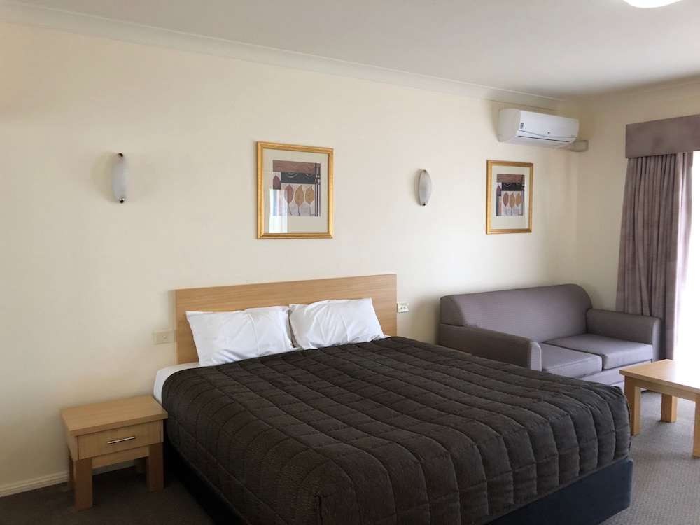 Turners Vineyard Motel Function And Convention Centre 13/32