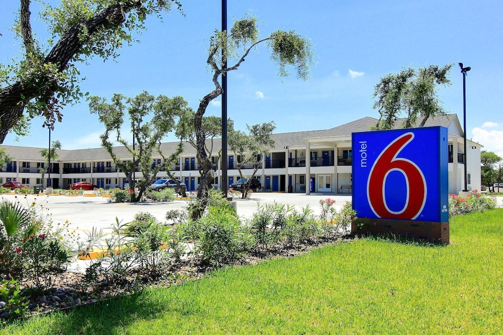 Motel6 Rockport, TX 53/58