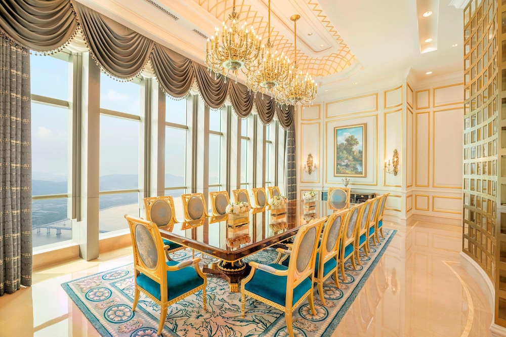The St. Regis Zhuhai 48/53