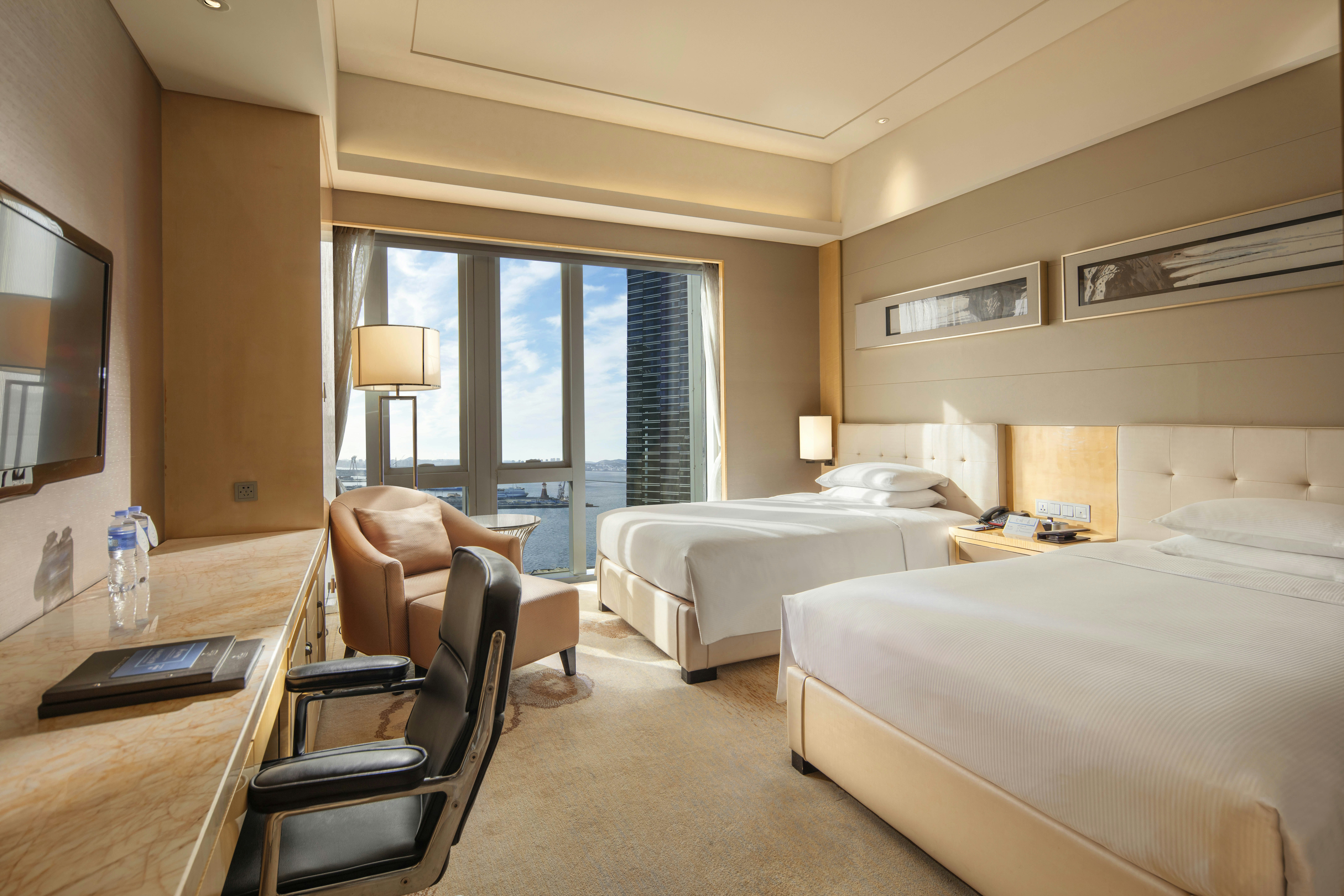 Harbor, Executive, Twin Beds