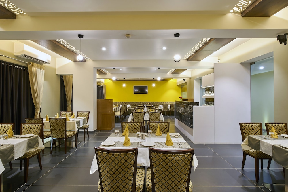 Hotel 3 Leaves Kolhapur 26/30