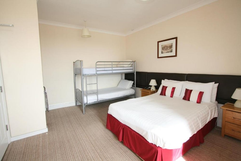 Pentire Hotel 22/63