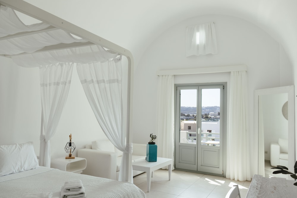 HONEYMOON, SUITE