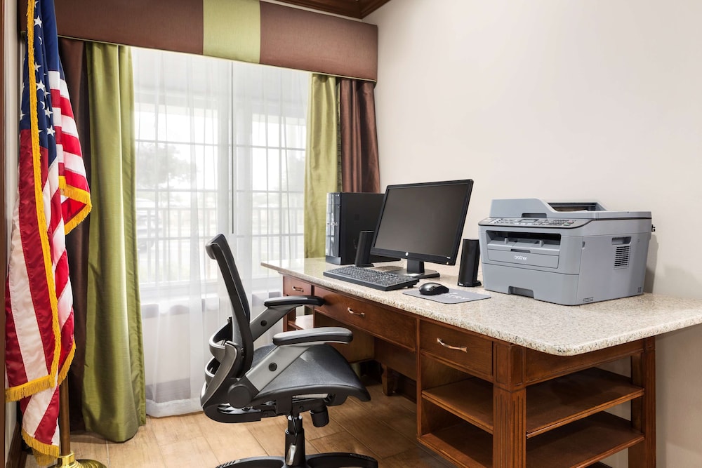 Country Inn & Suites By Radisson Grand Rapids Airport Mi 38/40