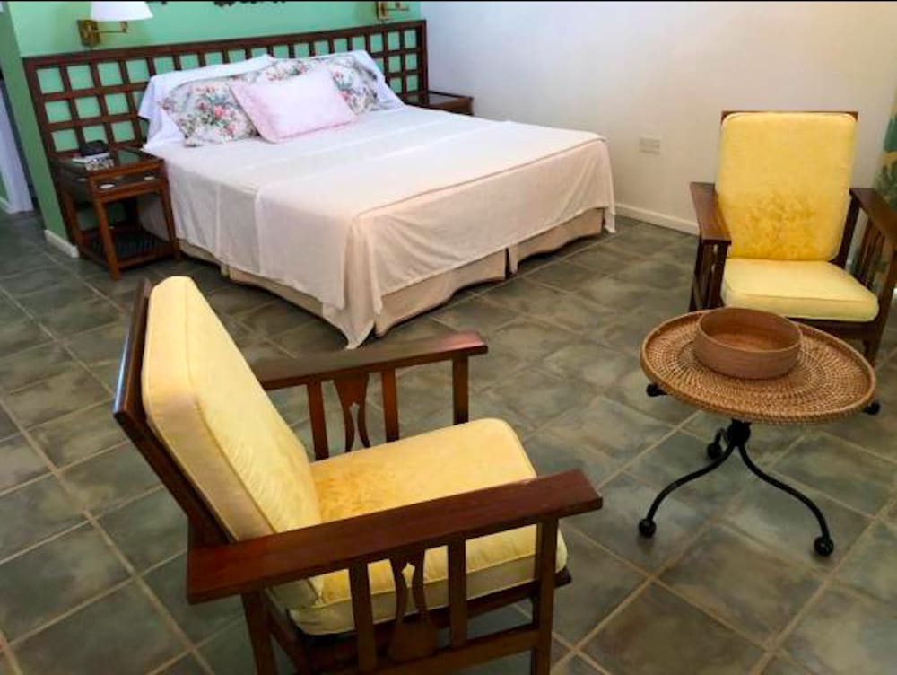 Bequia Beachfront Villa Hotel 38/83