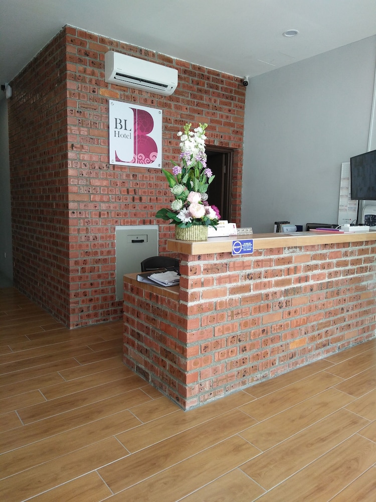 JQ BL Hotel 2/15