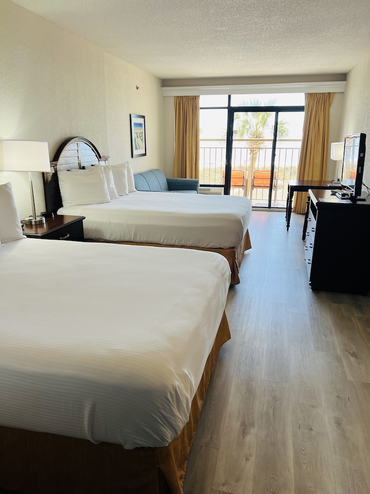 Standard, 2 Queen Beds, Ocean Front, Sofa, Balcony