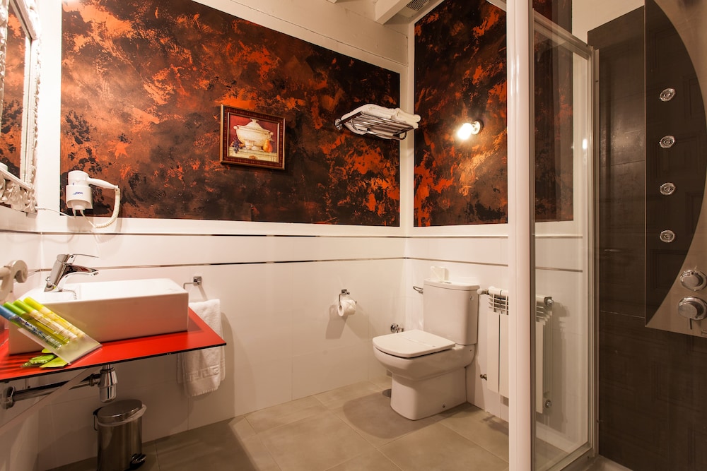 غرفة بسرير كوين، Hotel Rural el Bosque de la Anjana 10/10