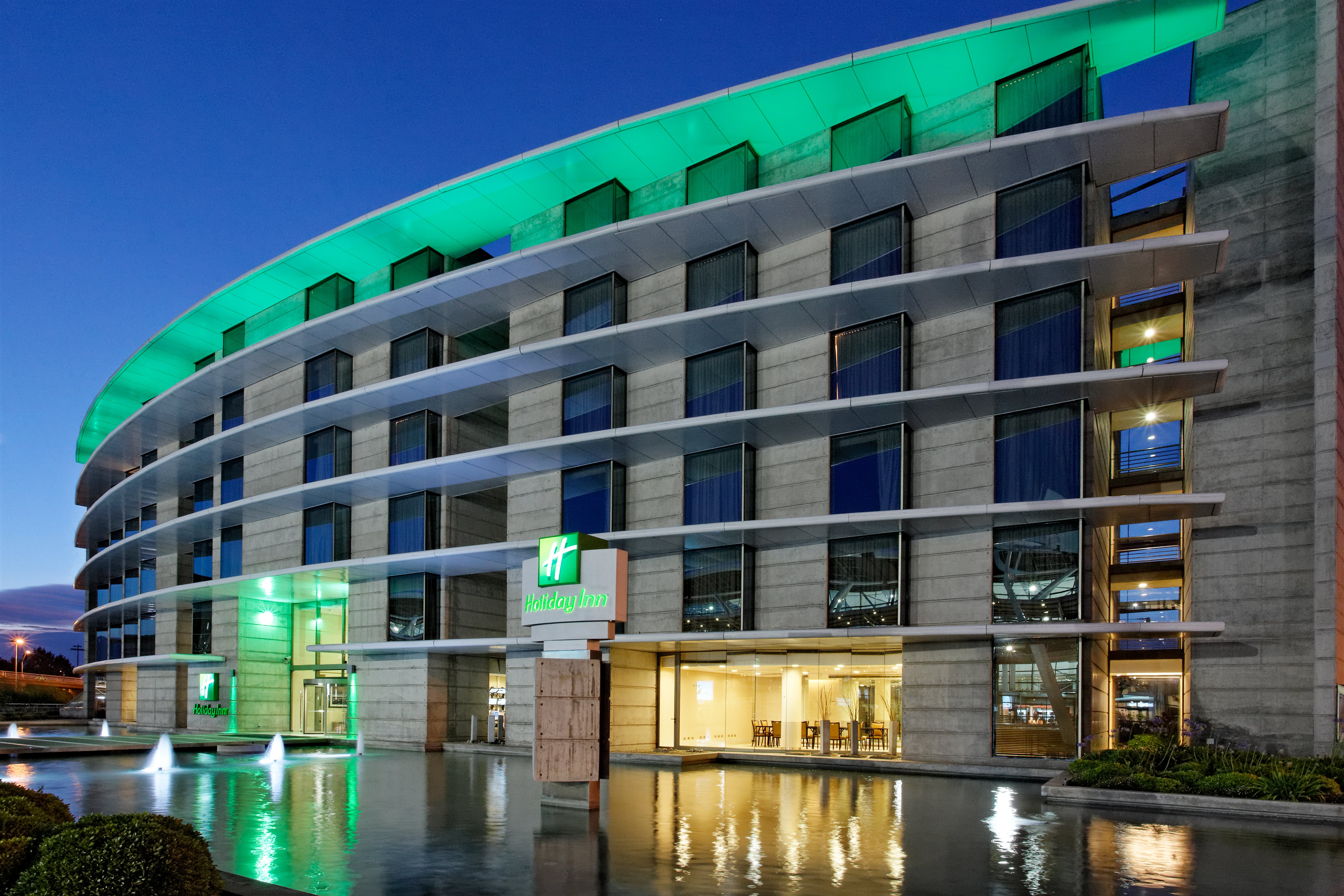 Holiday Inn Santiago Airport 4/75