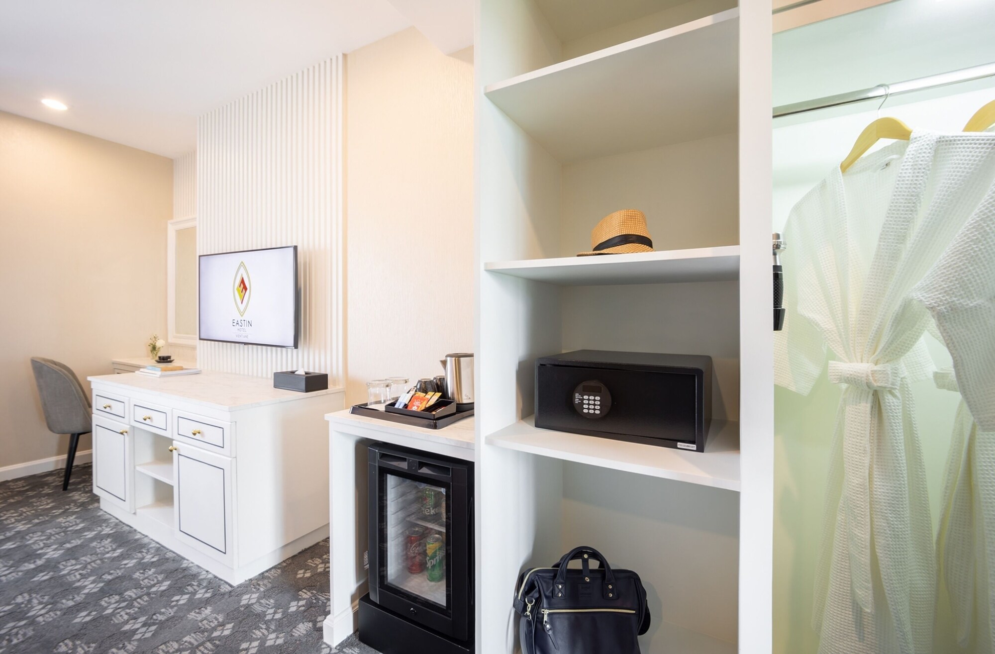 غرفة سوبيريور بسرير كينج بإطلالة على المدينة، Eastin Hotel Vientiane 6/6