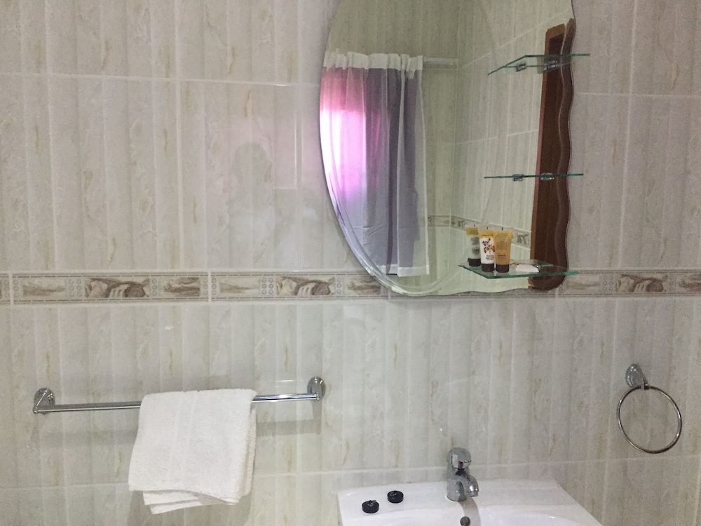 Amariah Guest House 17/18