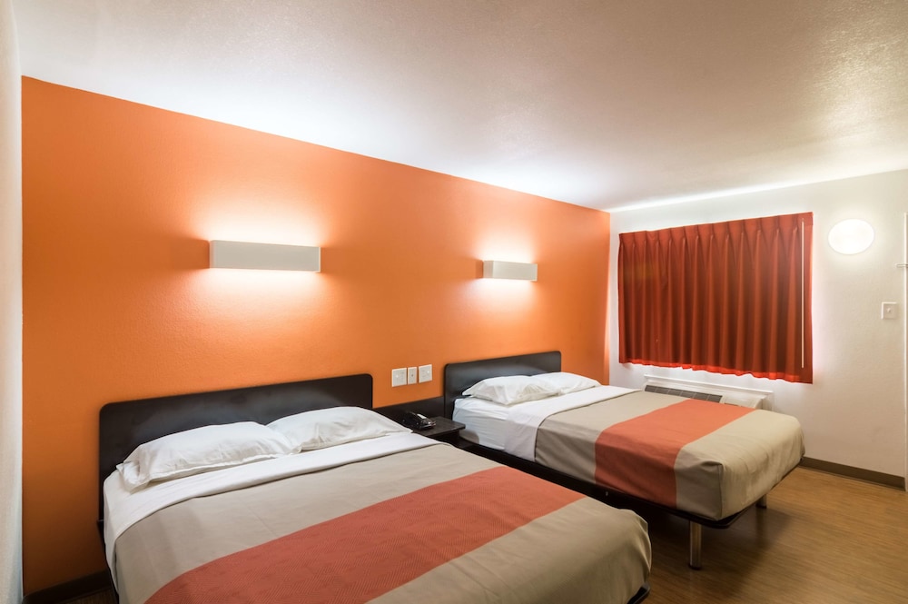 Motel6 Wichita Falls, TX - North 36/63
