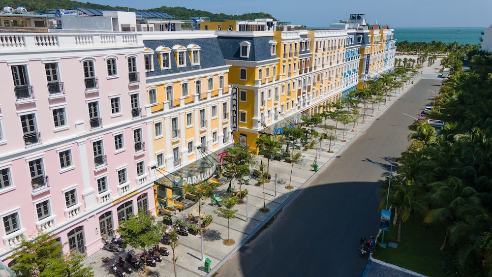 Paralia Hotel Phu Quoc 3/50