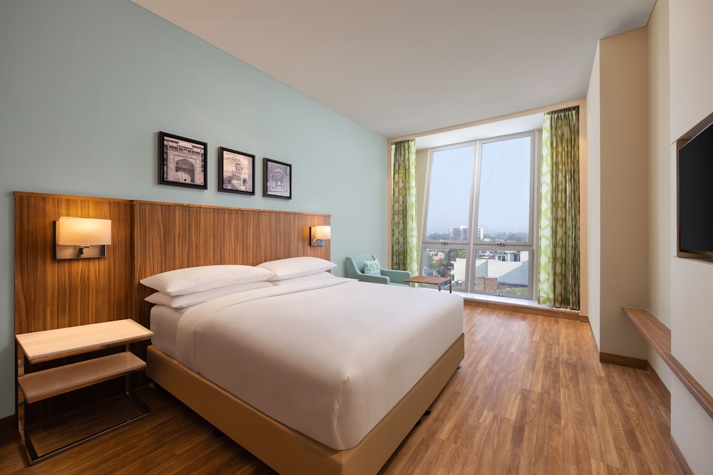Fairfield by Marriott Agra 8/49