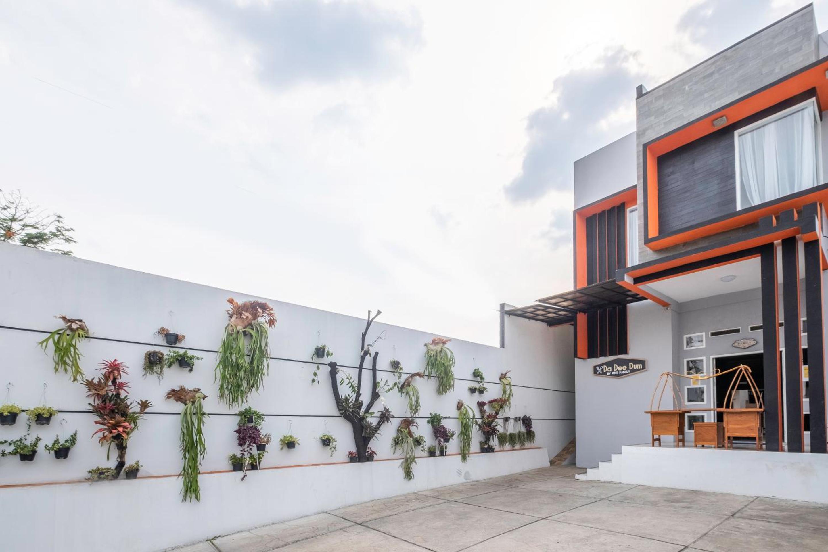 OYO 1271 One Family Guesthouse 3/56