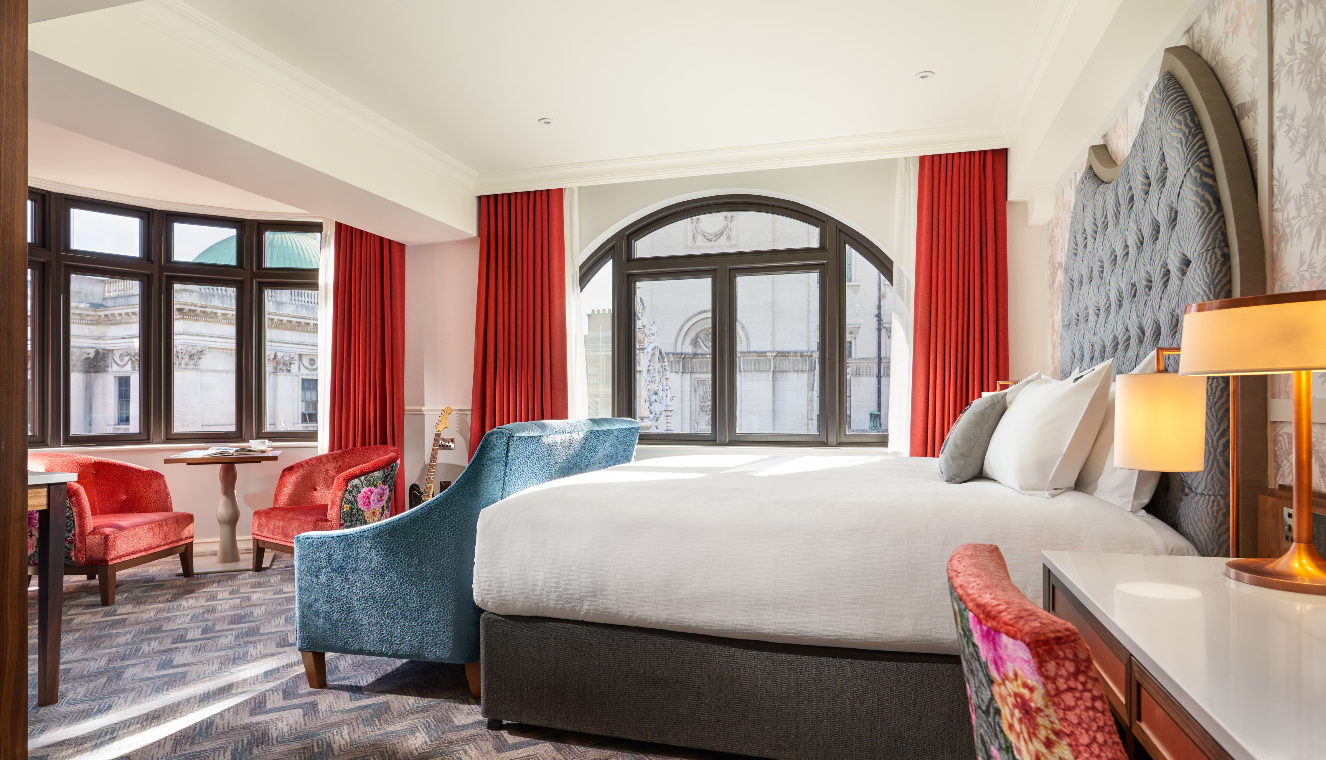 Space, Deluxe, King Bed