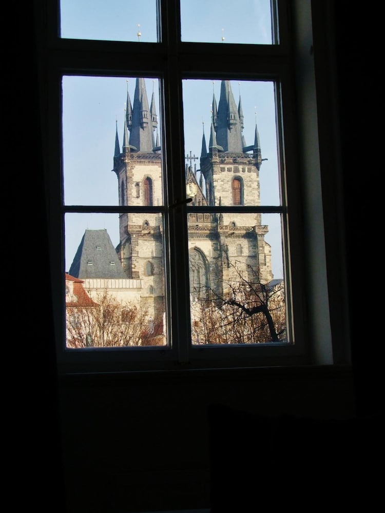 Old Town Square Premium Apartments 31/32