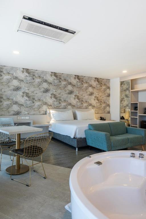 جناح، Hotel Black Tower Premium 7/9
