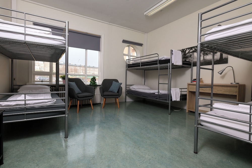 Hostel B47 28/45