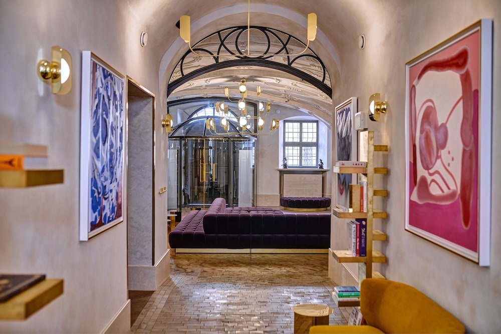 Hotel H15 Luxury Palace 5/50