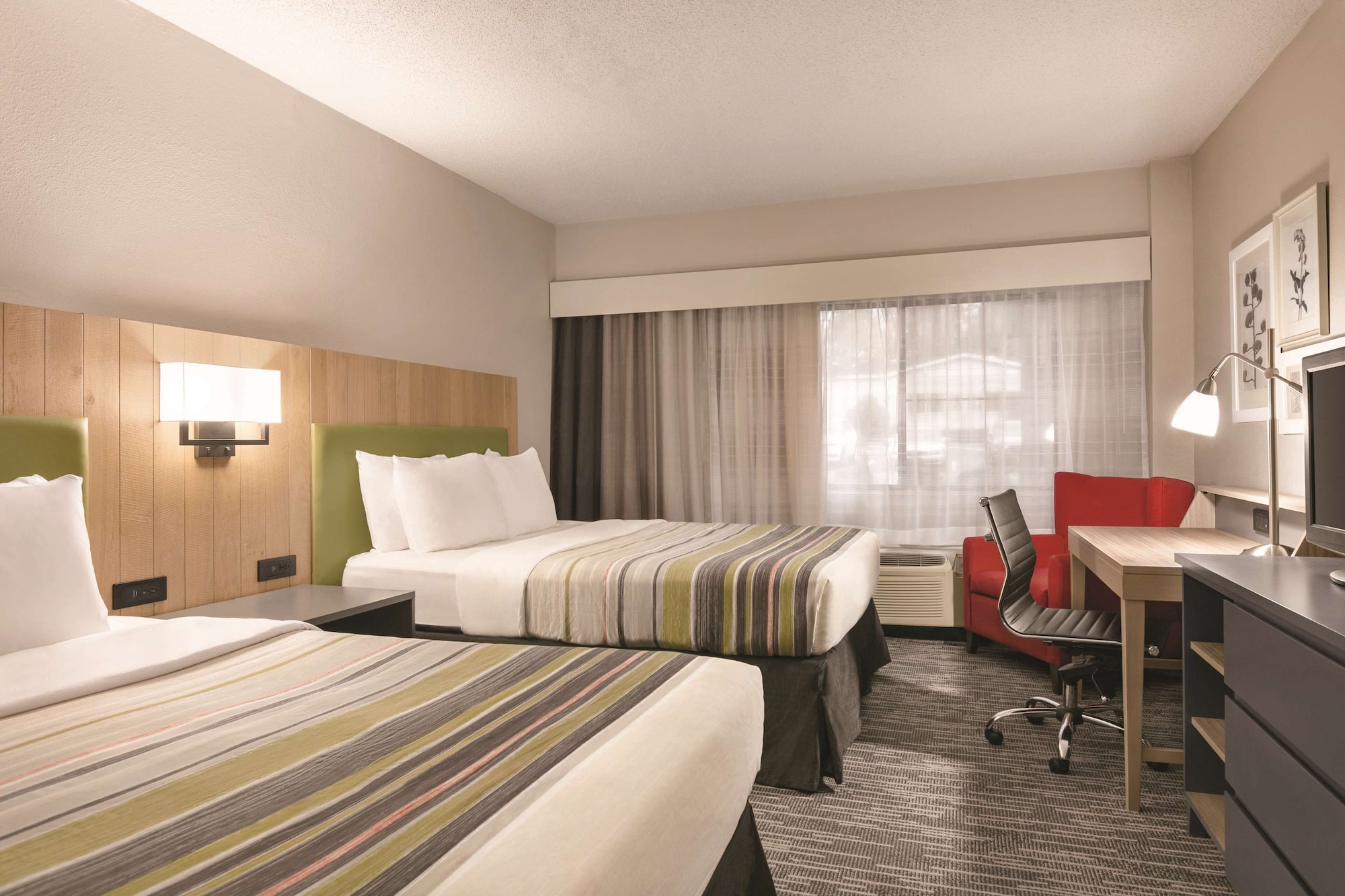 1 Bedroom, Suite, King and Queen Bed