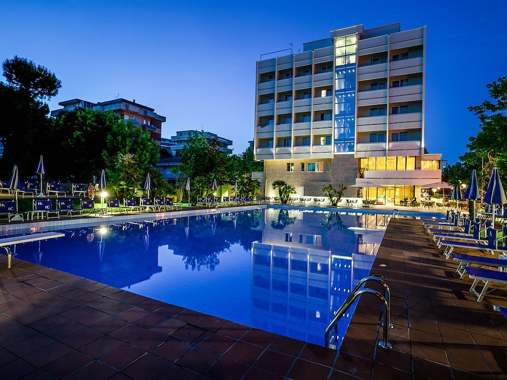 Hotel Ambasciatori 4/45