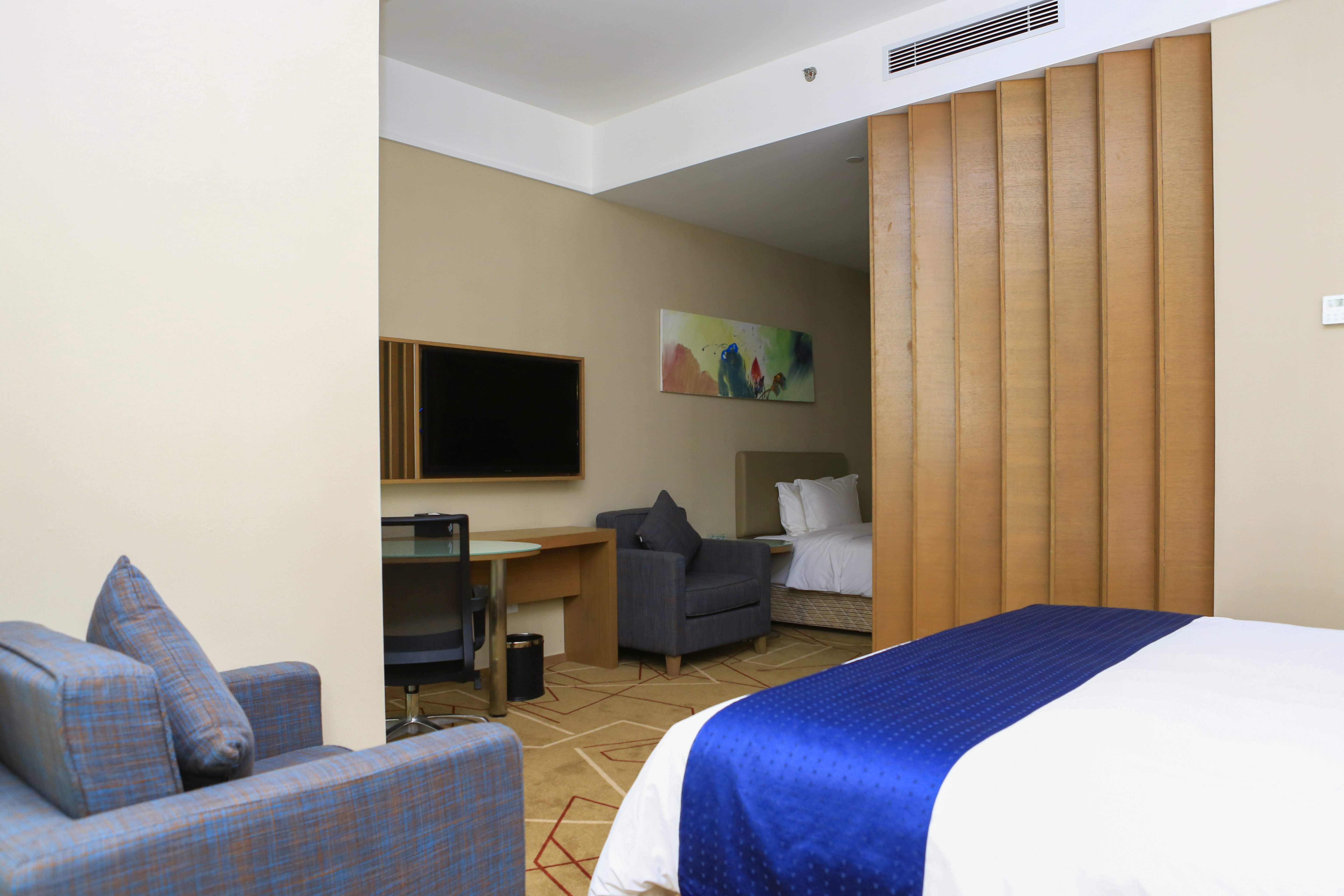 HOLIDAY INN EXPRESS CHENGDU WEST GATE 27/43